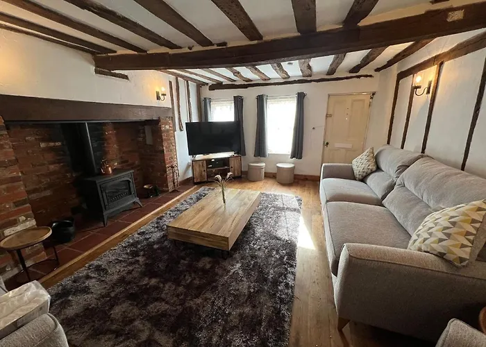 4 Bedroom Townhouse On One Of The Oldest Streets