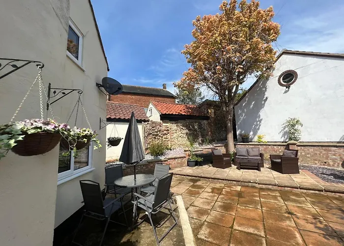 4 Bedroom Townhouse On One Of The Oldest Streets