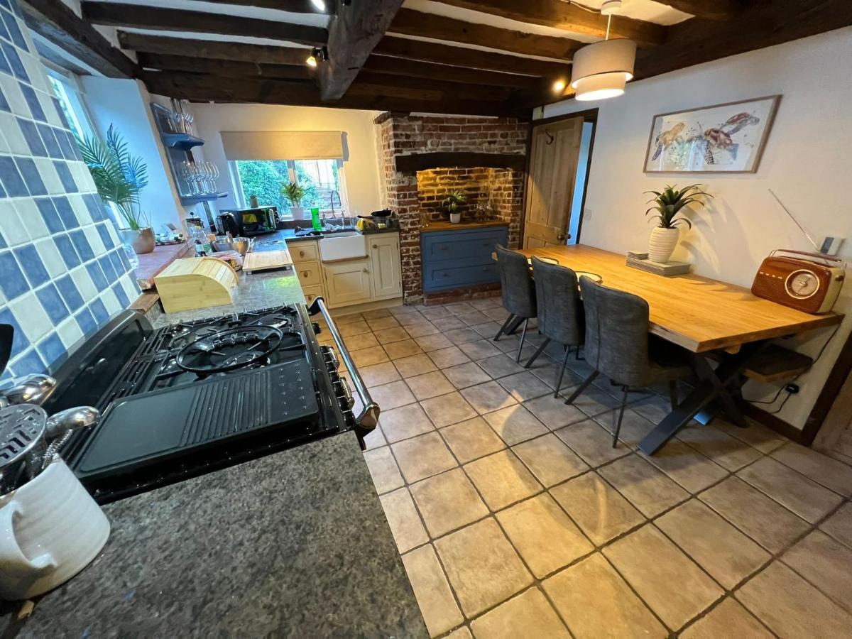 Holiday home 4 Bedroom Townhouse On One Of The Oldest Streets *