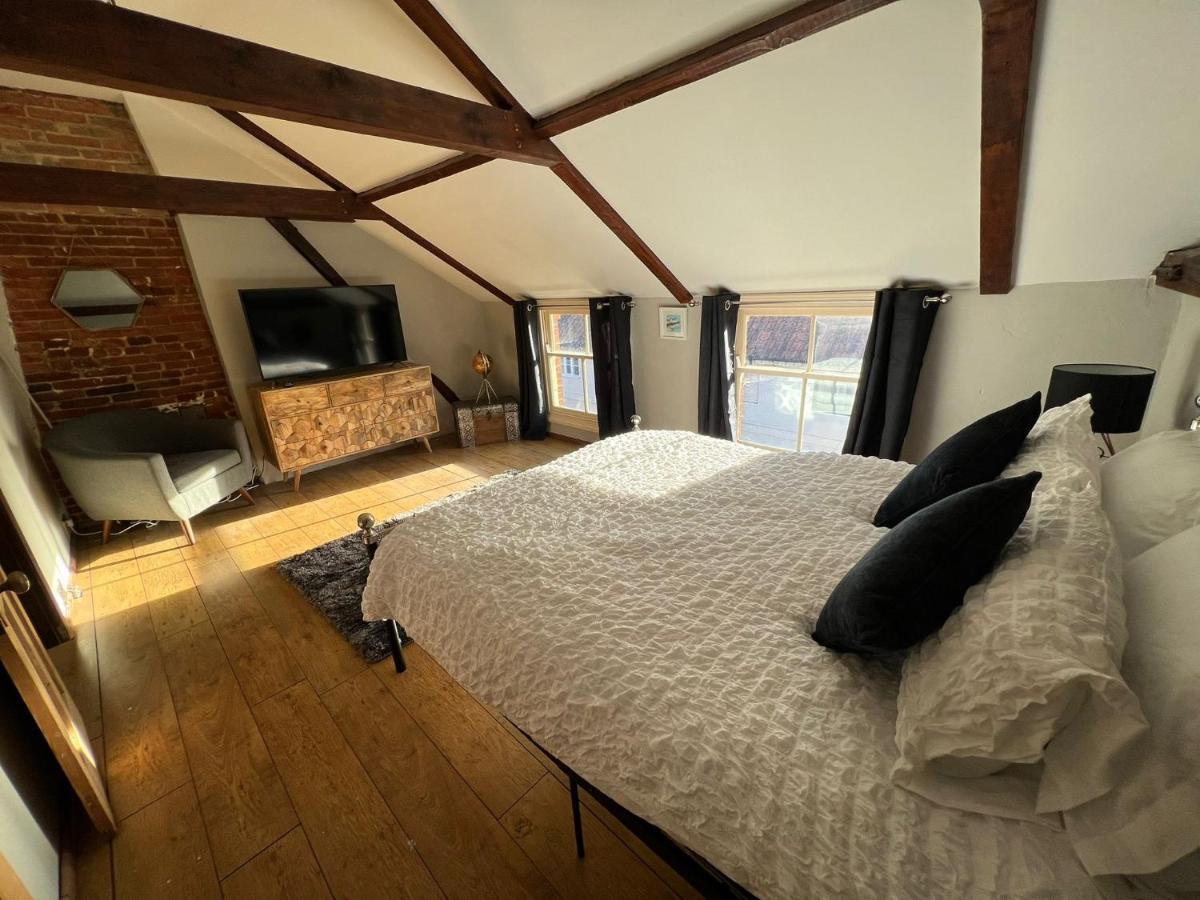 4 Bedroom Townhouse On One Of The Oldest Streets * Wymondham (Norfolk)